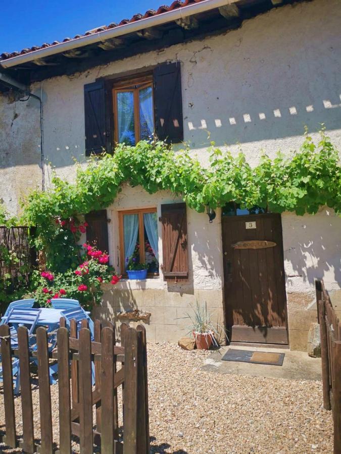 Les Verges Gites Exideuil-sur-Vienne Экстерьер фото
